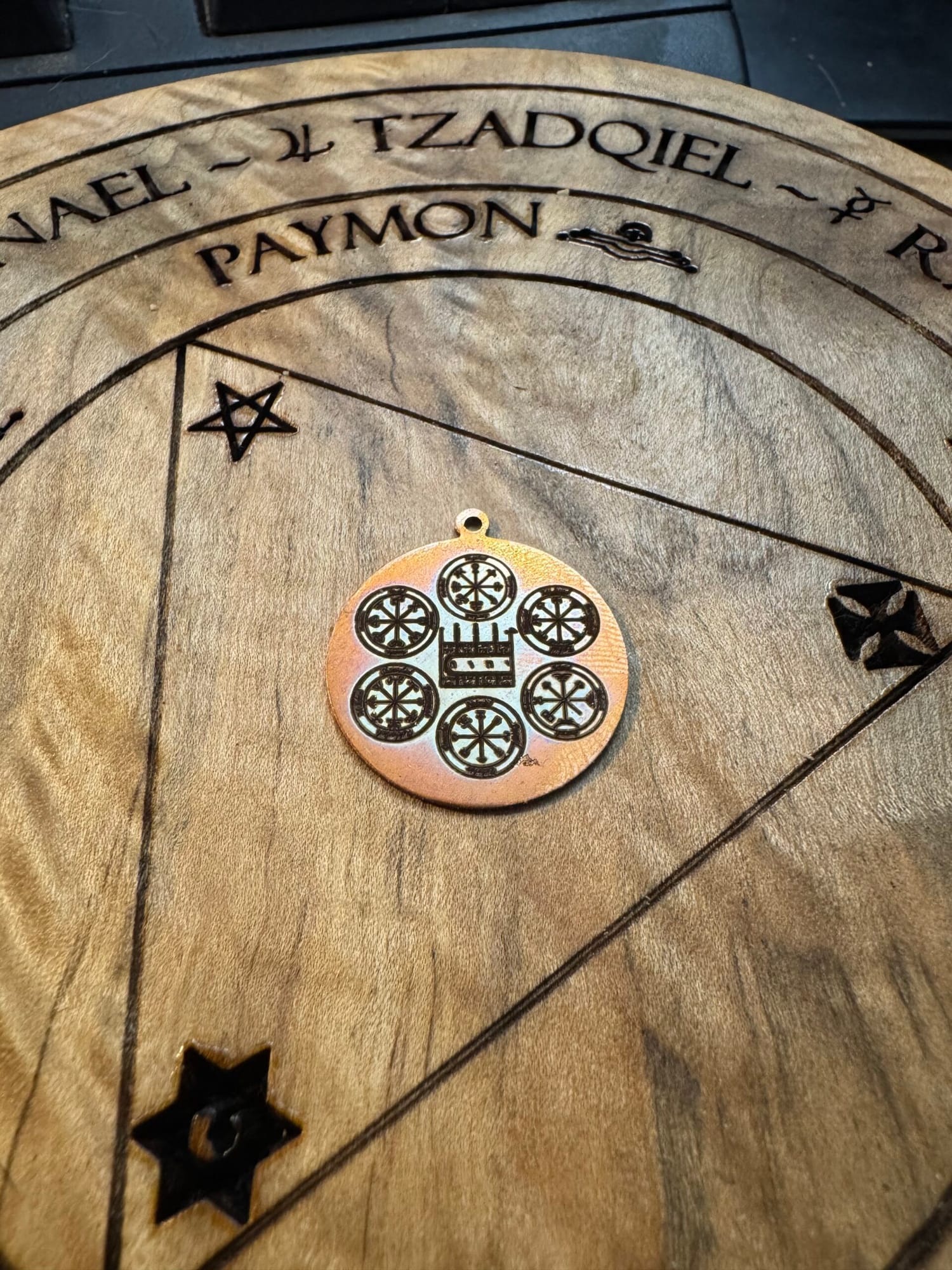 Hekatonkaires Talisman (1 1/4", 28 MM) Necklace, Small